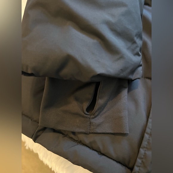 Black Puffer Hooded Winter Coat - Picture 6 of 8